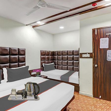 Hotel Collection O Laxmi Kuber Utrān Exterior foto